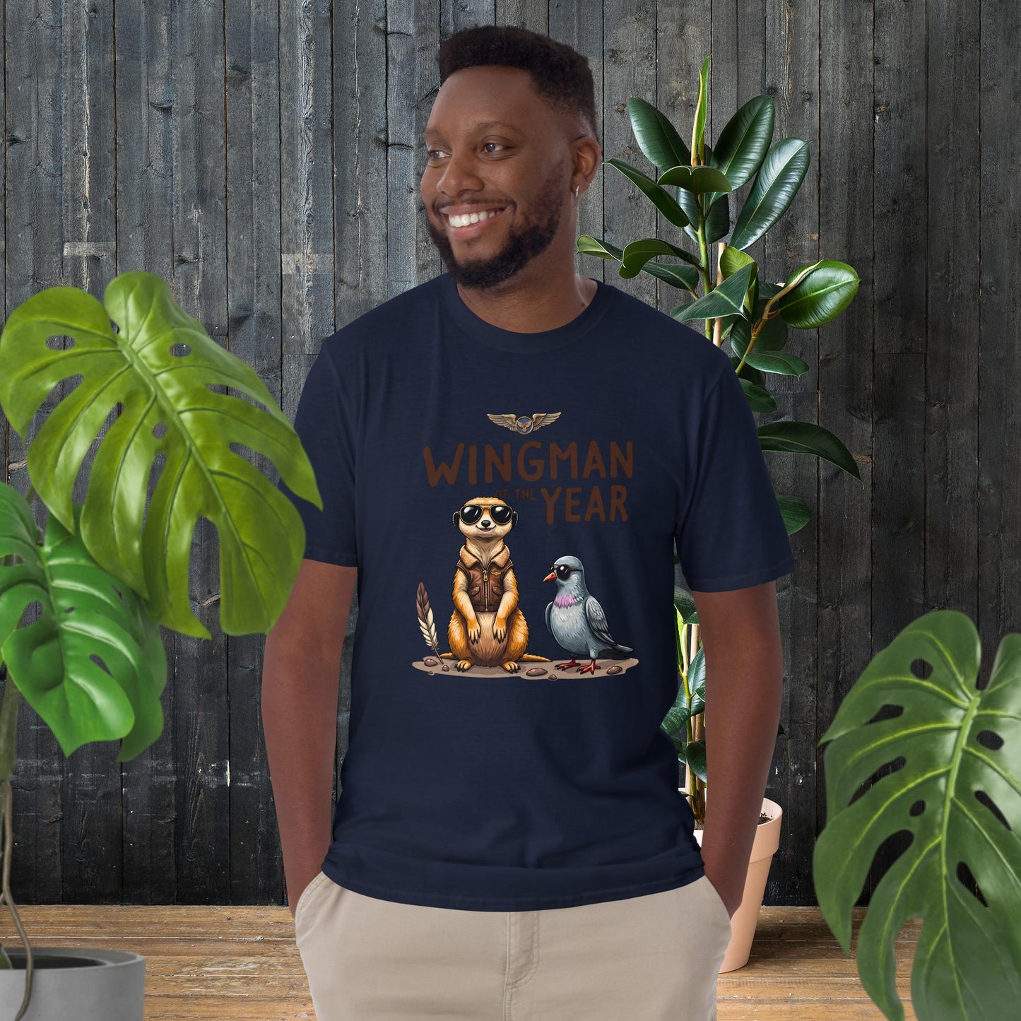 Flügelmann des Jahres | Lustiges Erdmännchen und Vogel T-Shirt